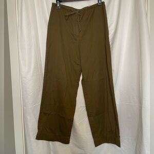 Eddie Bauer/ Olive Green cotton pants​​​​​​​​​​